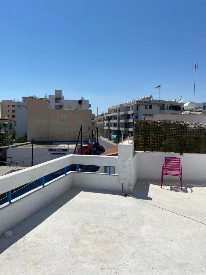 Hostel Past Or Tail Larnaca Exterior photo